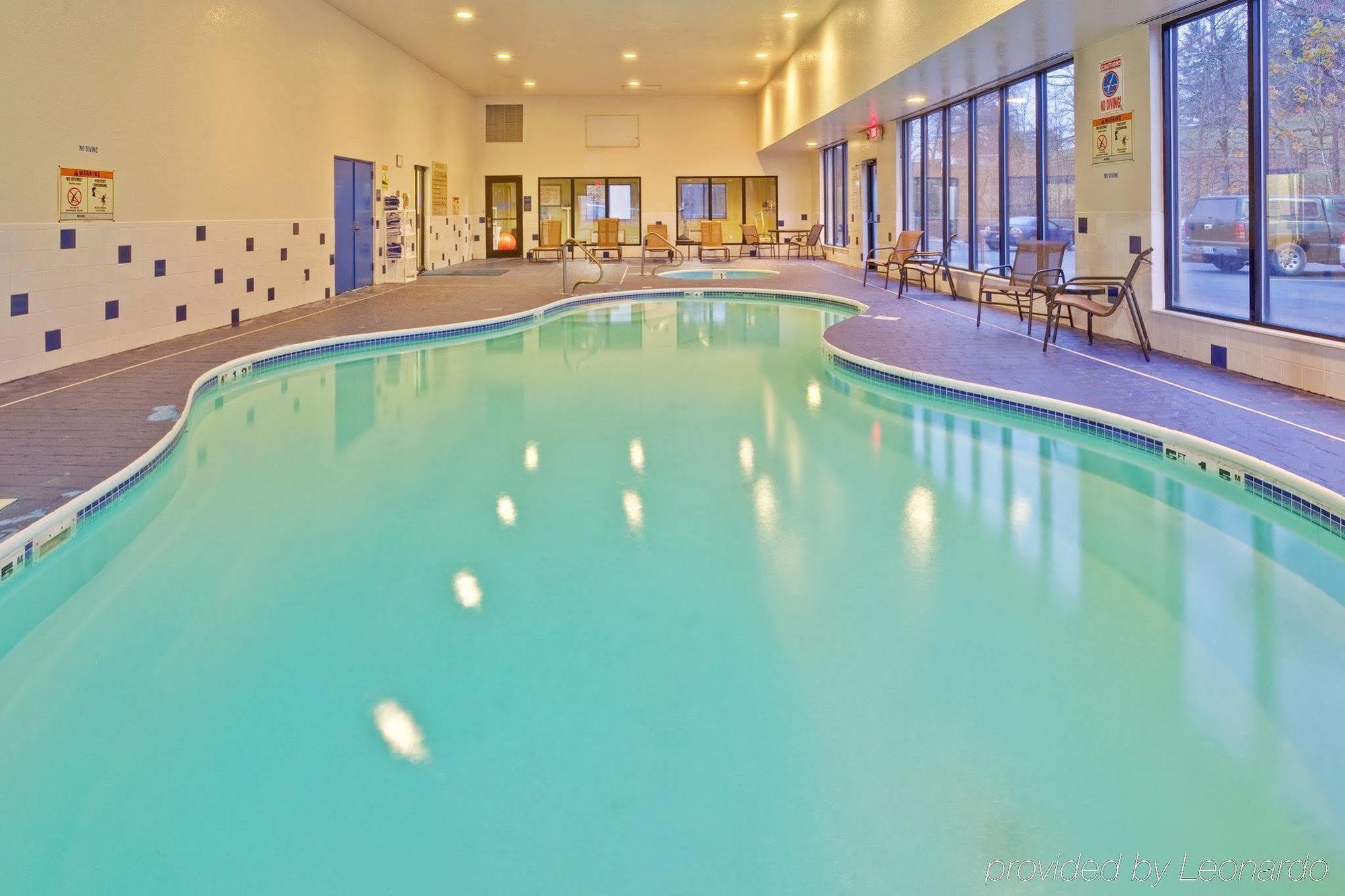 Holiday Inn Express Winfield - Teays Valley Hurricane Удобства фото