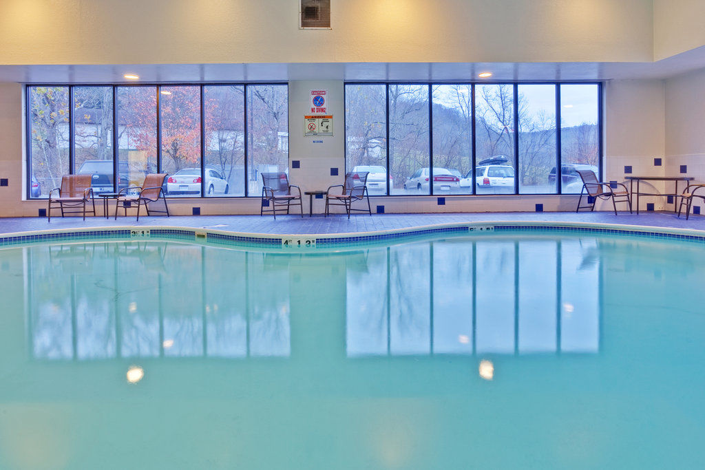 Holiday Inn Express Winfield - Teays Valley Hurricane Удобства фото
